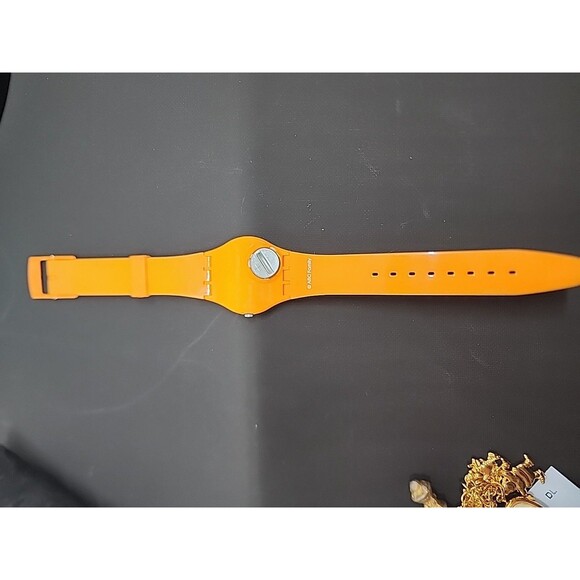 Swatch Women Orange Dial Plastic Case Plastic Band Quartz Wristwatch Needs Batt. - Picture 7 of 7